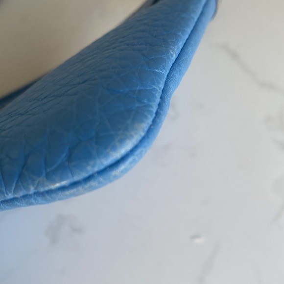 Dooney & Bourke Blue pebbled Leather convertible strap wristlet or handle - Picture 13 of 13